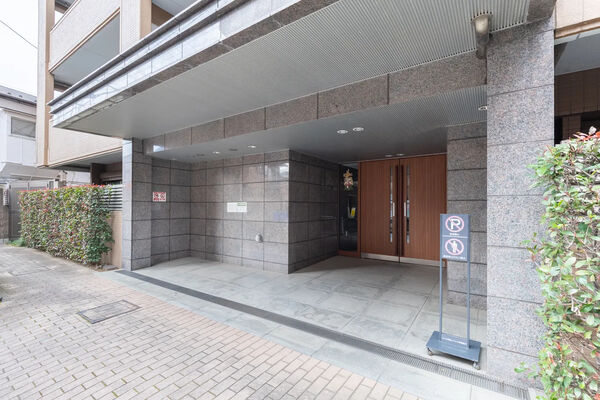 【コスモ板橋エクセラ】エントランス