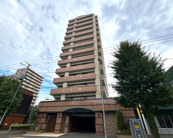 【ダイアパレス大通公園EST】外観