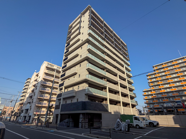 【ディモア小阪レジデンス】外観