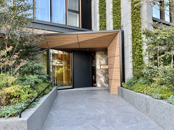 【ブランズ自由が丘】エントランス入口 【ブランズ自由が丘】エントランス入口