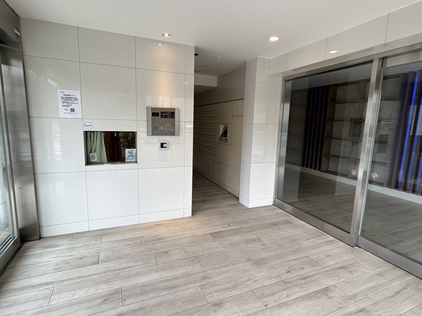 【クレイシア目黒碑文谷】エントランス