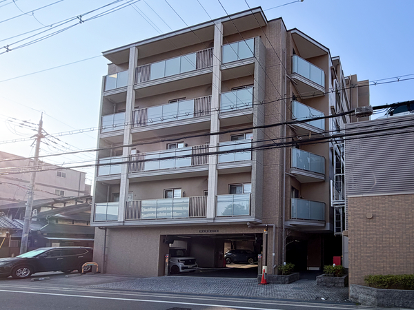 【パデシオン伏見墨染Ⅱ番館】外観