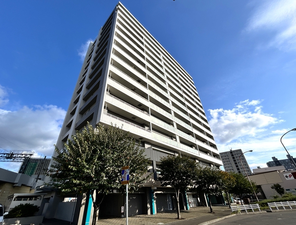 【ブランズ札幌桑園駅前】外観