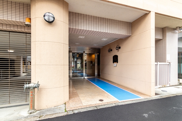 【ソレアードホームズ立川】エントランス