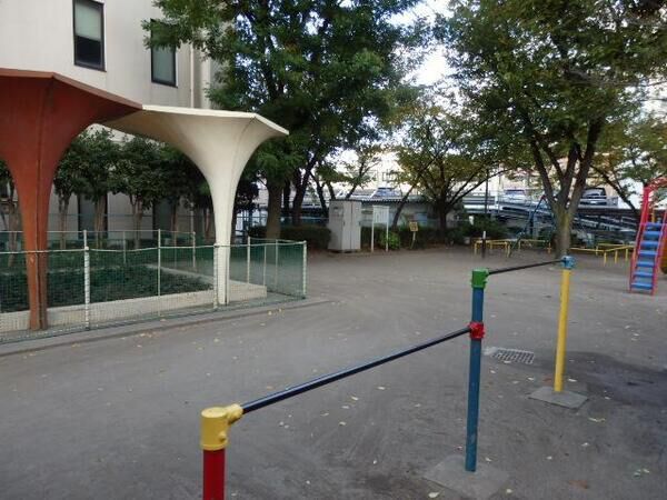 栗原三丁目児童遊園まで約130ｍ（徒歩2分）