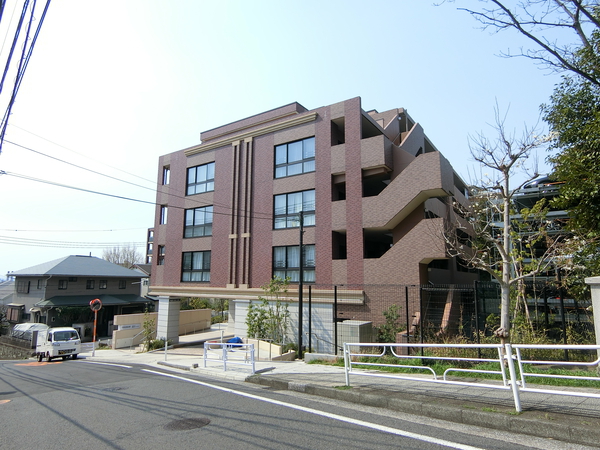 【プレディア横濱山手パークヴィラ】外観