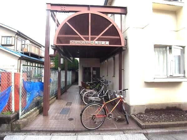 【グリーンパーク第11綾瀬】エントランスアプローチ