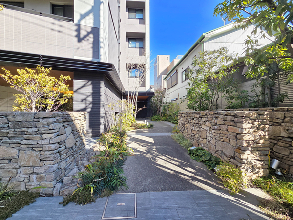 【レ・ジェイド浦和】エントランス 【レ・ジェイド浦和】エントランス