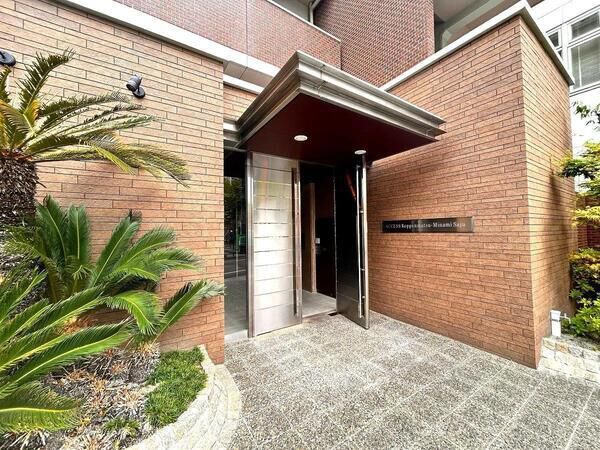 【アクセス六本松南サージュ】エントランス1 【アクセス六本松南サージュ】エントランス1