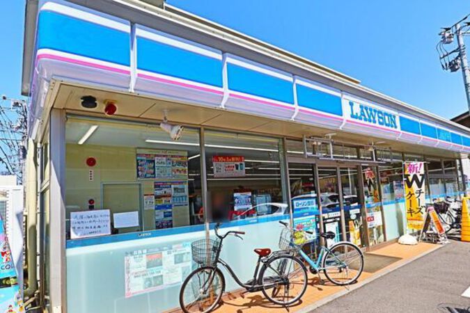 ローソン板橋東坂下一丁目店まで徒歩3分（約180ｍ）