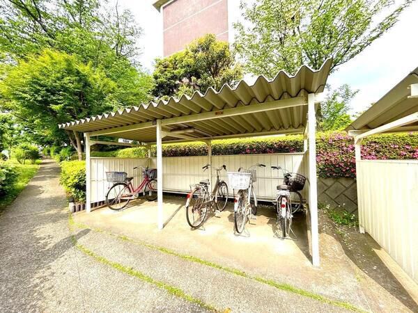 【サニータウンにれの木台第二住宅】共用部分1（駐輪場）