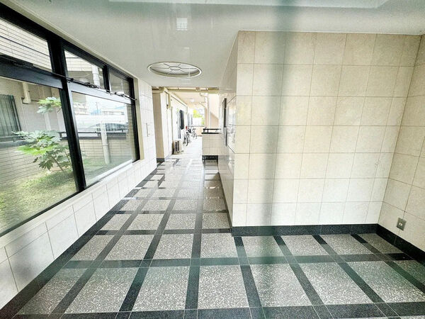 【ヨークベル武庫川】エントランス