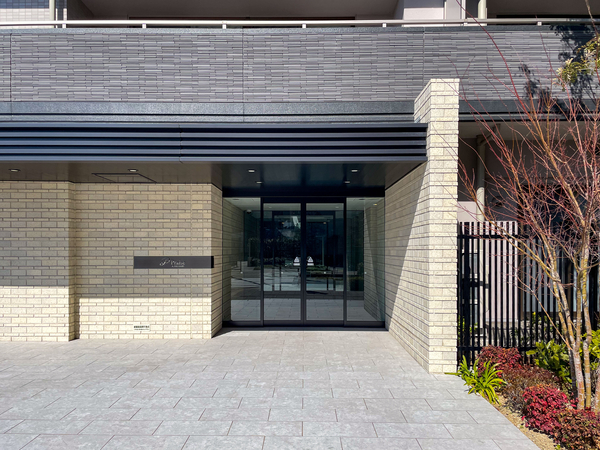 【プレイズ尼崎】エントランス