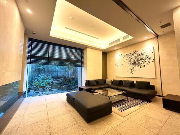 【ブランズ愛宕虎ノ門】エントランスロビー