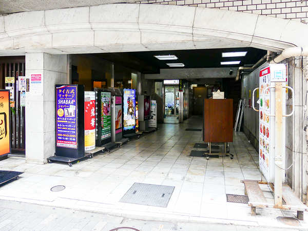 【GSハイム新宿南口佐藤ビル】エントランス