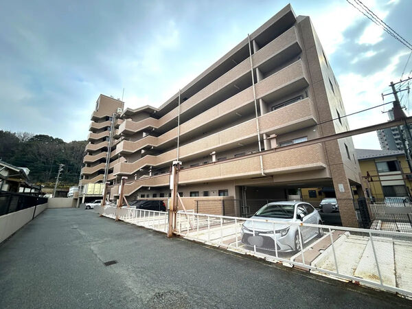 【ガーデンビュー中山中】外観