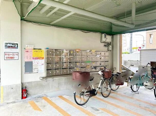 【朱雀ハイツ】共用部分(駐輪場) 【朱雀ハイツ】共用部分(駐輪場)