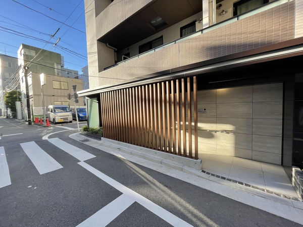 【プレシス横浜中央】エントランス