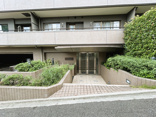 【牛田不動院前パークハウス】＜エントランス＞