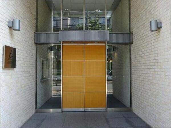 【ランドワーフ練馬・中村橋ノーブルコート】エントランス 【ランドワーフ練馬・中村橋ノーブルコート】エントランス