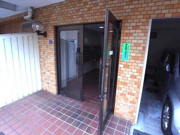 【大山公園サンハイツ】エントランス