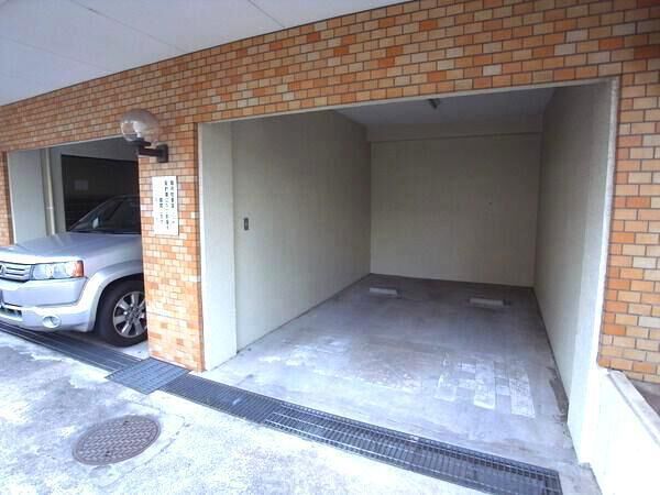 【大山公園サンハイツ】駐車場 【大山公園サンハイツ】駐車場