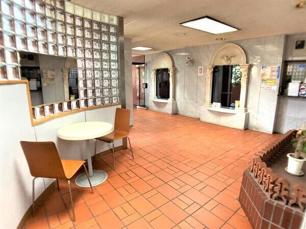 【ライオンズマンション木町通】エントランス２（ロビー）