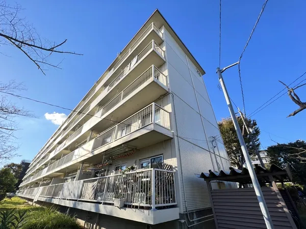 【西小中台団地】28号棟 外観 【西小中台団地】28号棟 外観