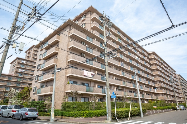 【ヒューマンアイランド岩倉】外観