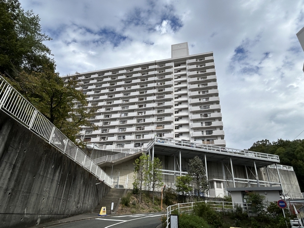 【トーカンマンション山根町】外観