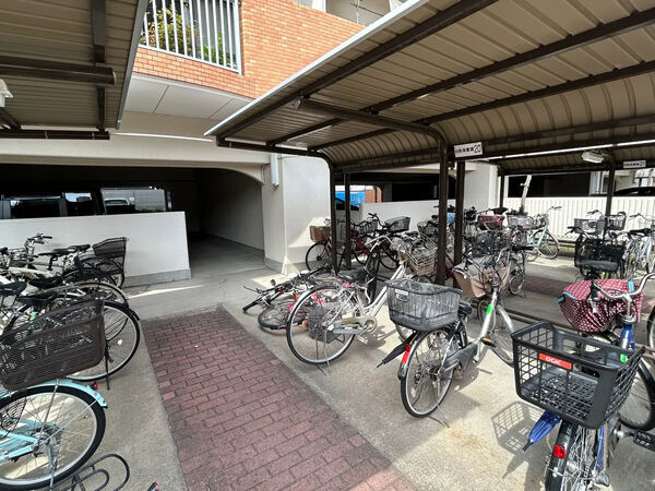 【シティコーポ尾頭橋】駐輪場 【シティコーポ尾頭橋】駐輪場