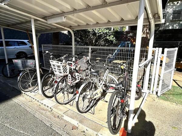 【コープ野村香椎駅東】B棟 (駐輪場) 【コープ野村香椎駅東】B棟 (駐輪場)