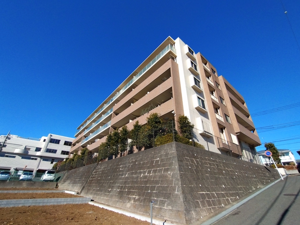 【ルイシャトレつきみ野ルナカーサ】外観
