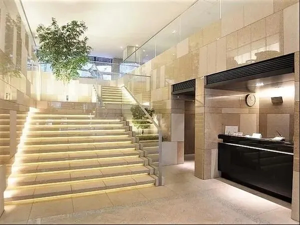 【パークコート虎ノ門愛宕タワー】エントランスホール