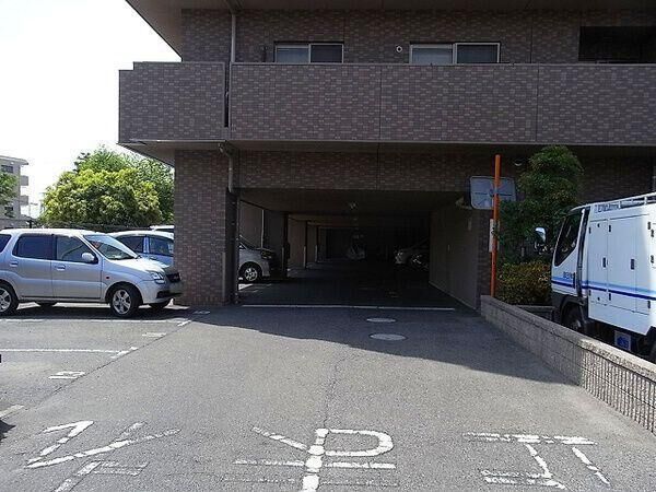 【アルファステイツ倉敷駅前公園通りⅡ】駐車場