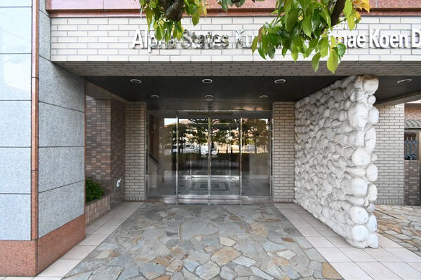 【アルファステイツ倉敷駅前公園通りⅡ】エントランス 【アルファステイツ倉敷駅前公園通りⅡ】エントランス