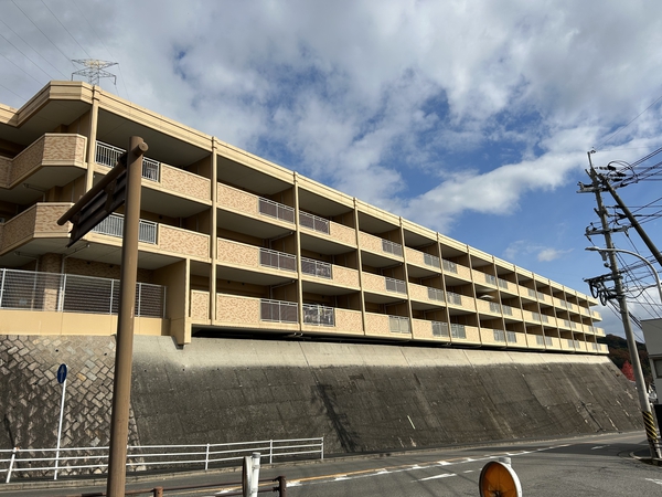 【ヴェルディ毘沙門台弐番館】外観