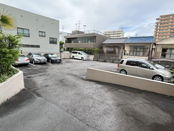 【三旺マンション第2平針】駐車場