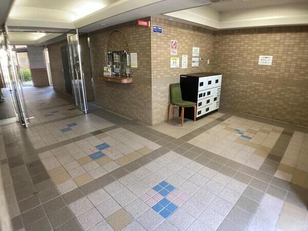 【ラルシティ白鳥弐番館】エントランス