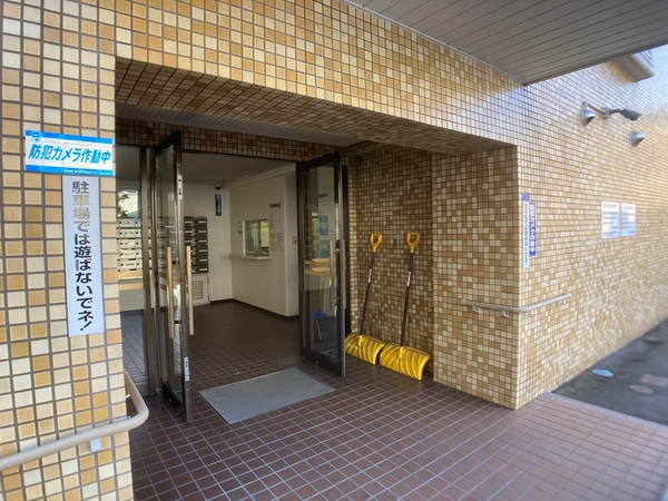 【コープ野村土樋】エントランスアプローチ