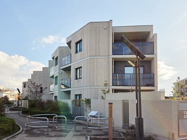 【プレミスト国立ゲートレジデンス】外観