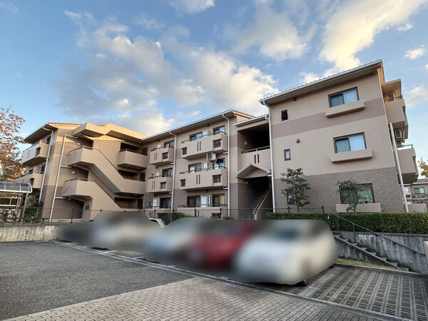 【モンセーヌ西神南】外観