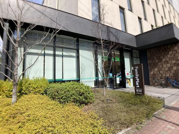 ファミリーマート東京ベイ潮見プリンスホテル店