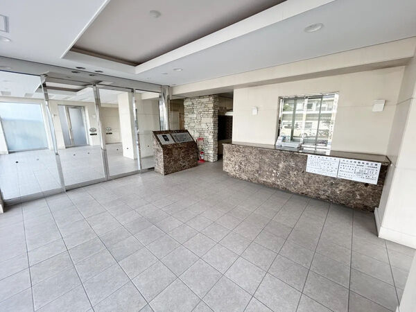 【サーパス福富公園】エントランス 【サーパス福富公園】エントランス