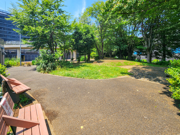 西原せせらぎ公園まで約650m(徒歩9分)
