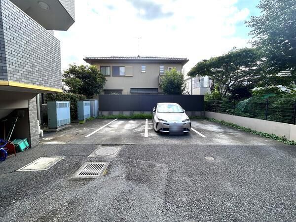 【ライオンズマンション大宮大和田第2】駐車場 【ライオンズマンション大宮大和田第2】駐車場