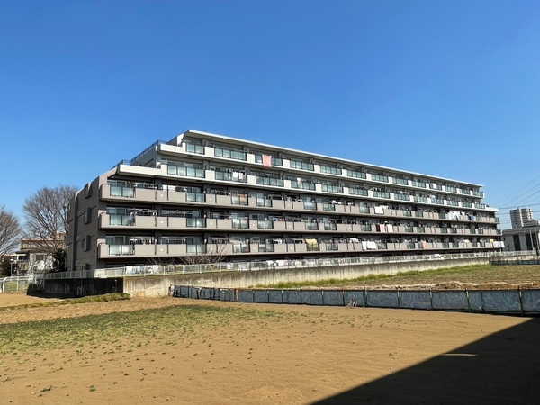 【アーベイン朝霞リーデンス】外観