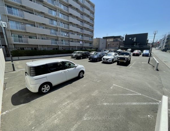 【東急ドエルアルス平岸台】駐車場