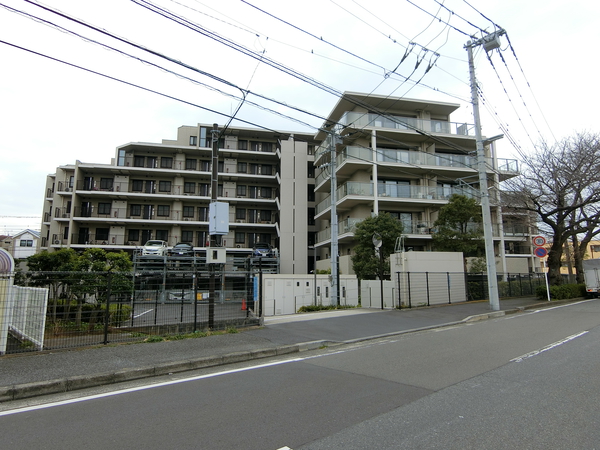 【リストレジデンス高津】外観