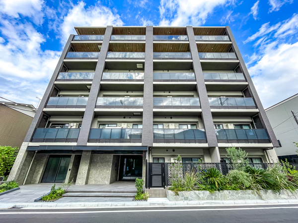 【グラサージュ横濱鶴見リトリート】外観